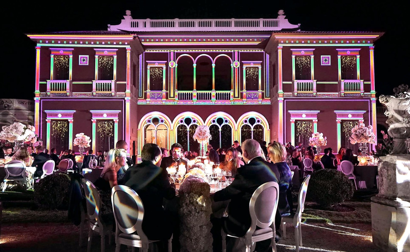 Video-Mapping auf spektakuläre Palastvilla