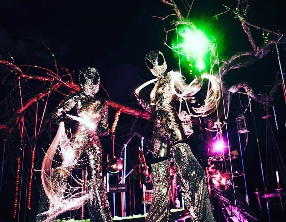 Stilt Walkers