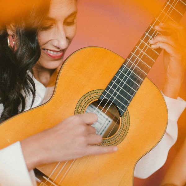 Marieta - Spanish Guitarist