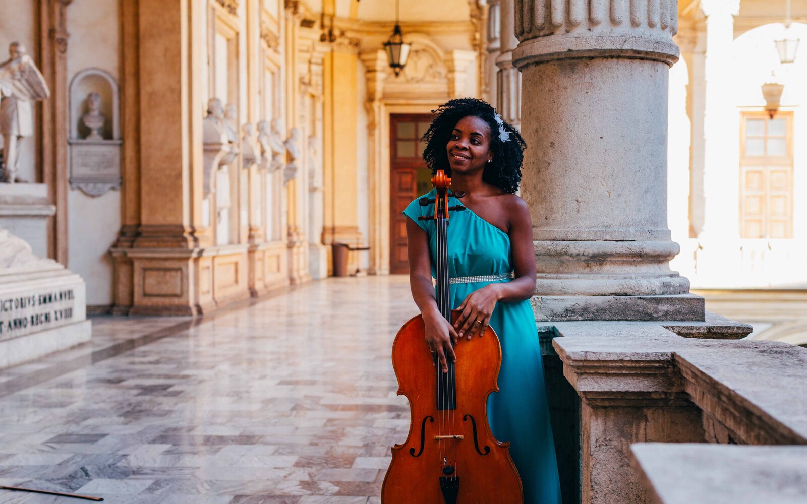 Sur - Cellist