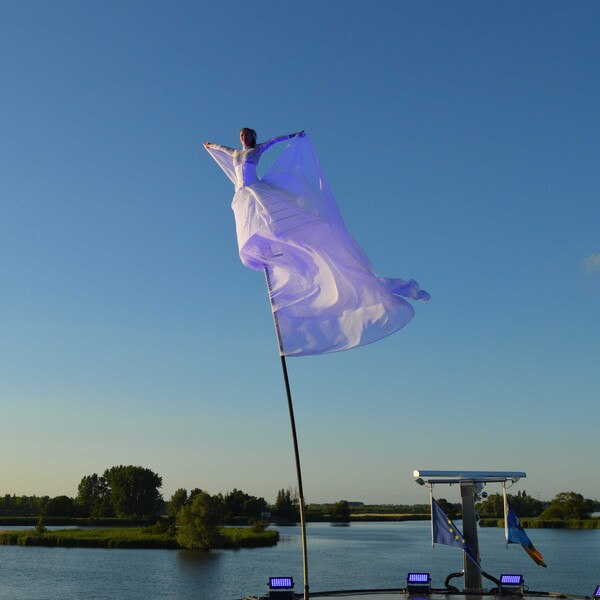 Sway Pole Act