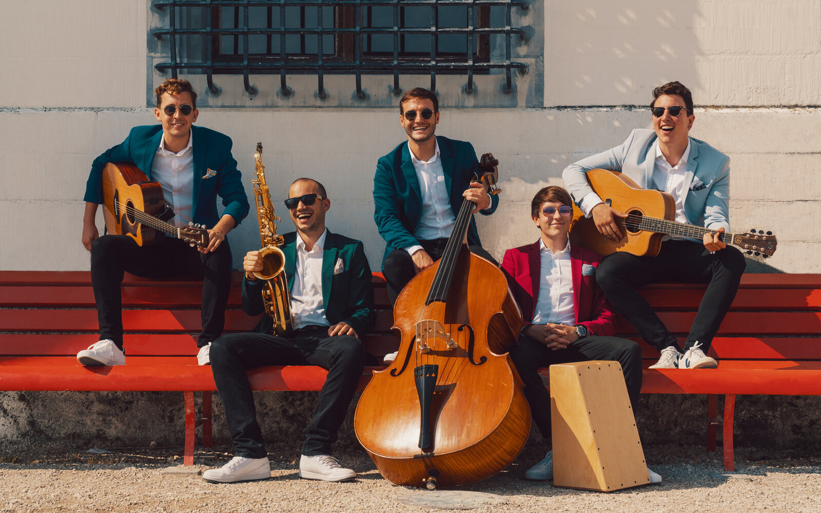 The Movers & Shakers - Roaming Band